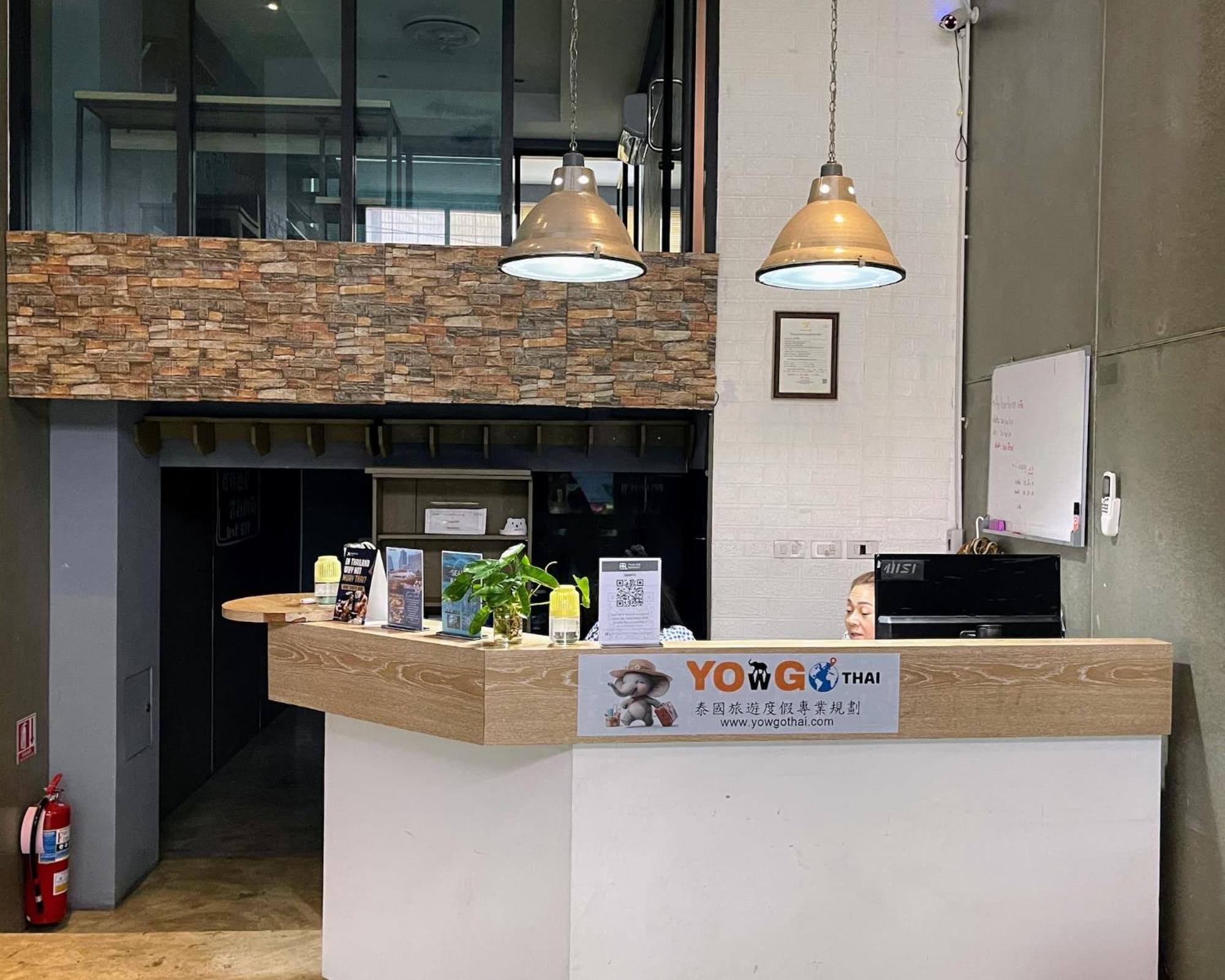Yowgothai Hostel Bangkok Exterior photo