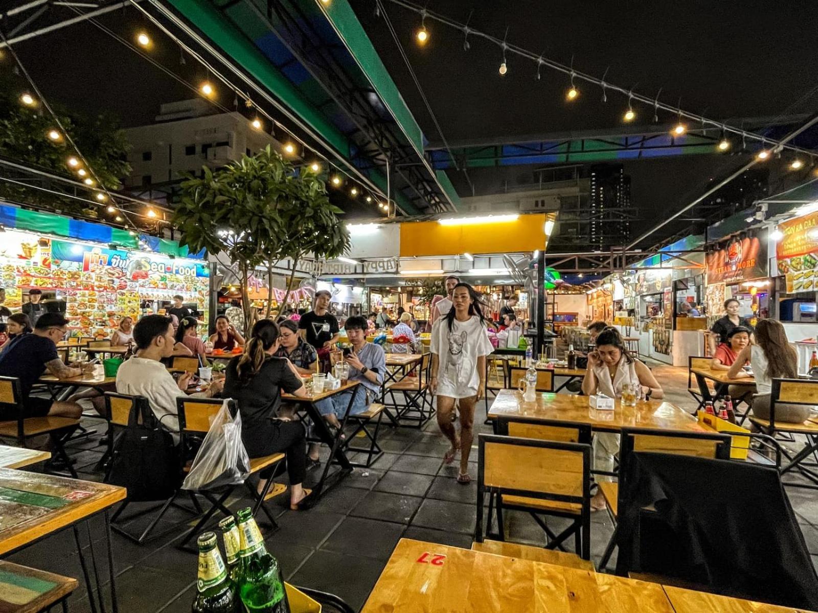 Yowgothai Hostel Bangkok Exterior photo